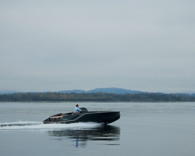 Frauscher 740 Mirage Air Powered by Evoy a Partnership electric boat